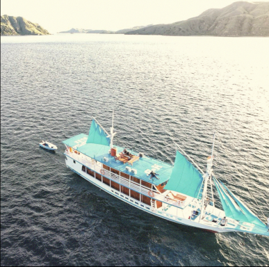 Boat of the Komodo Tour