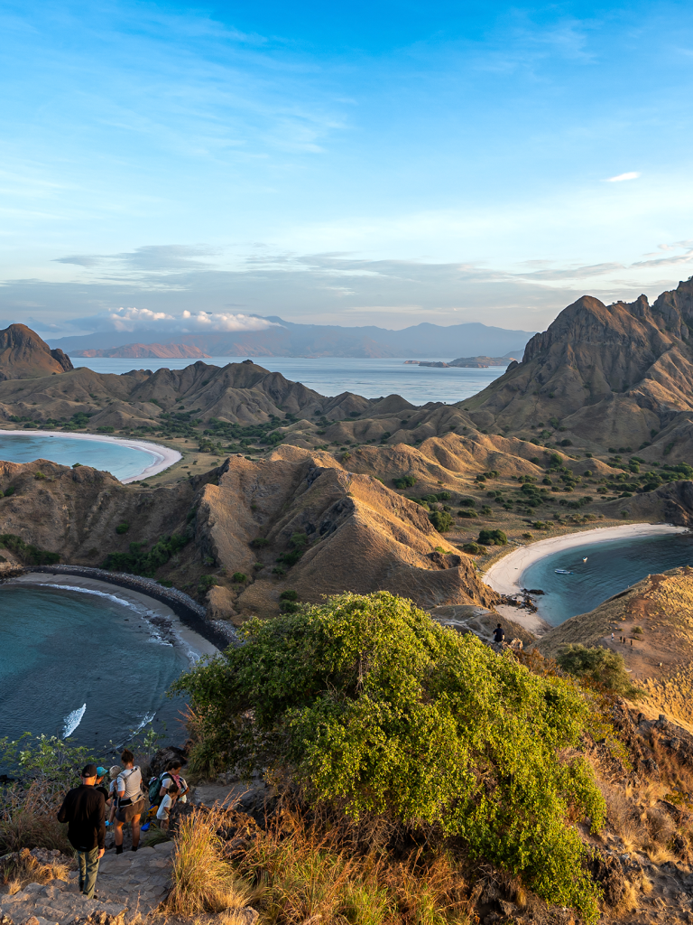 Famous viewpoint on Padar Island where tourists and nature enthusiasts have a wonderful view of the entire island and the blue ocean.